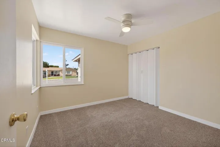 17-web-or-mls-Upmarket Media-204Ban034