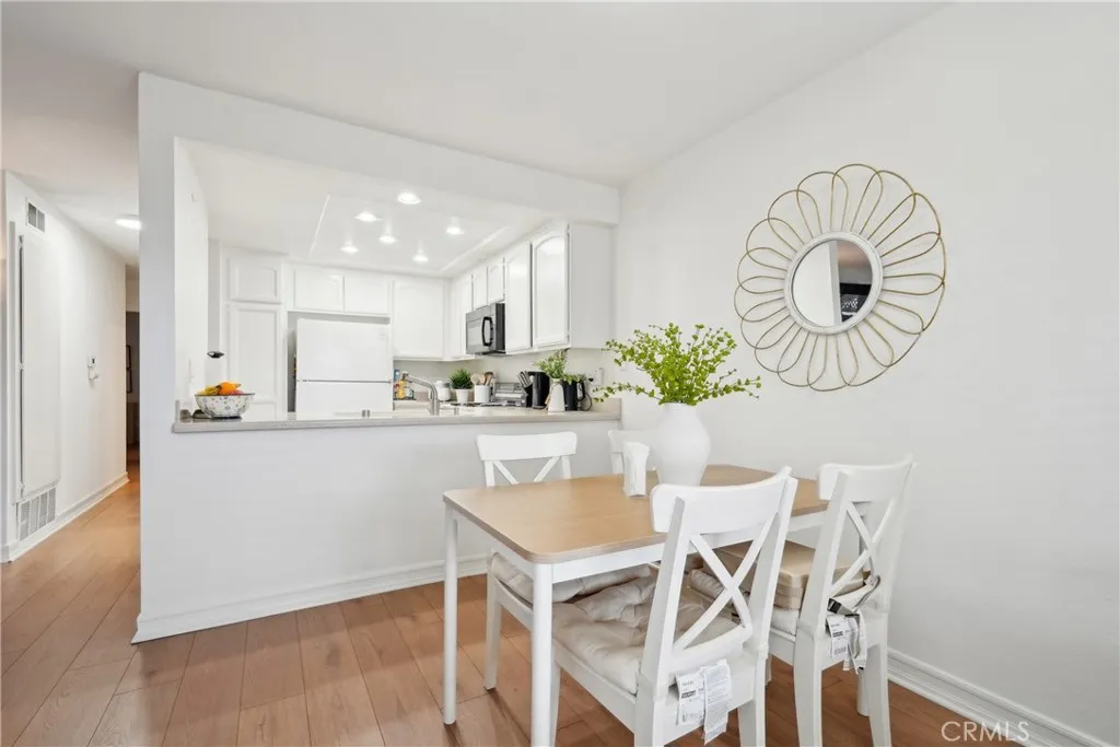22230 S Vermont Avenue 102b, Torrance, California 90502 — photo 4