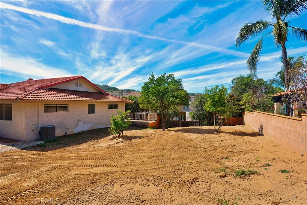 22082 Loch Lomond Drive, Canyon Lake, California 92587 home-pic-32