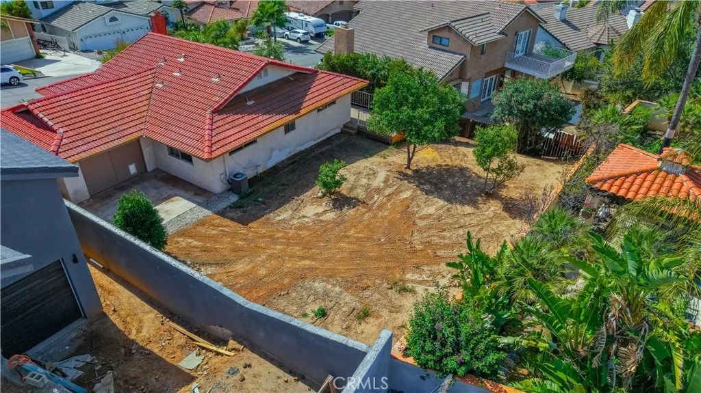 22082 Loch Lomond Drive, Canyon Lake, California 92587 home-pic-28