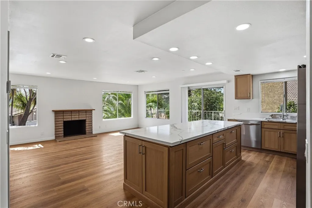 22082 Loch Lomond Drive, Canyon Lake, California 92587 home-pic-9