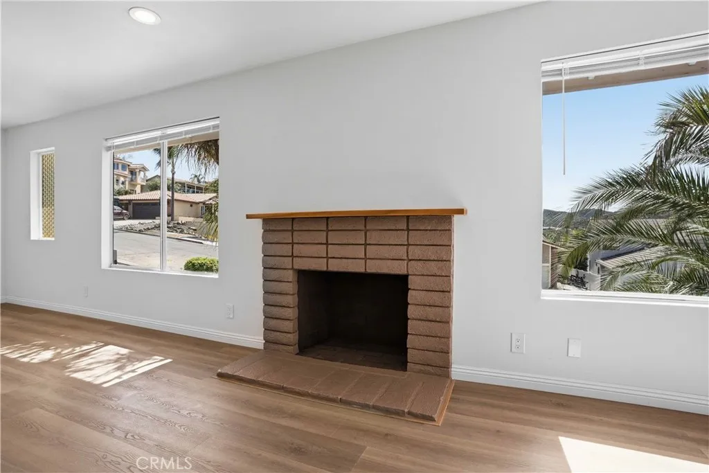 22082 Loch Lomond Drive, Canyon Lake, California 92587 home-pic-11