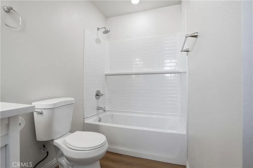 22082 Loch Lomond Drive, Canyon Lake, California 92587 home-pic-25