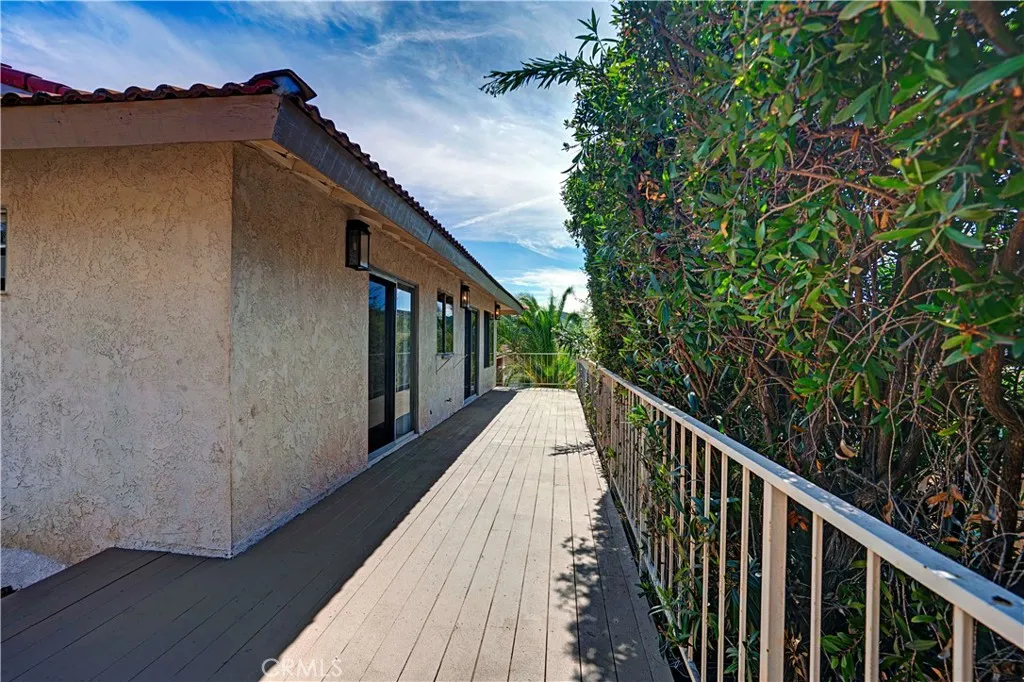 22082 Loch Lomond Drive, Canyon Lake, California 92587 home-pic-26