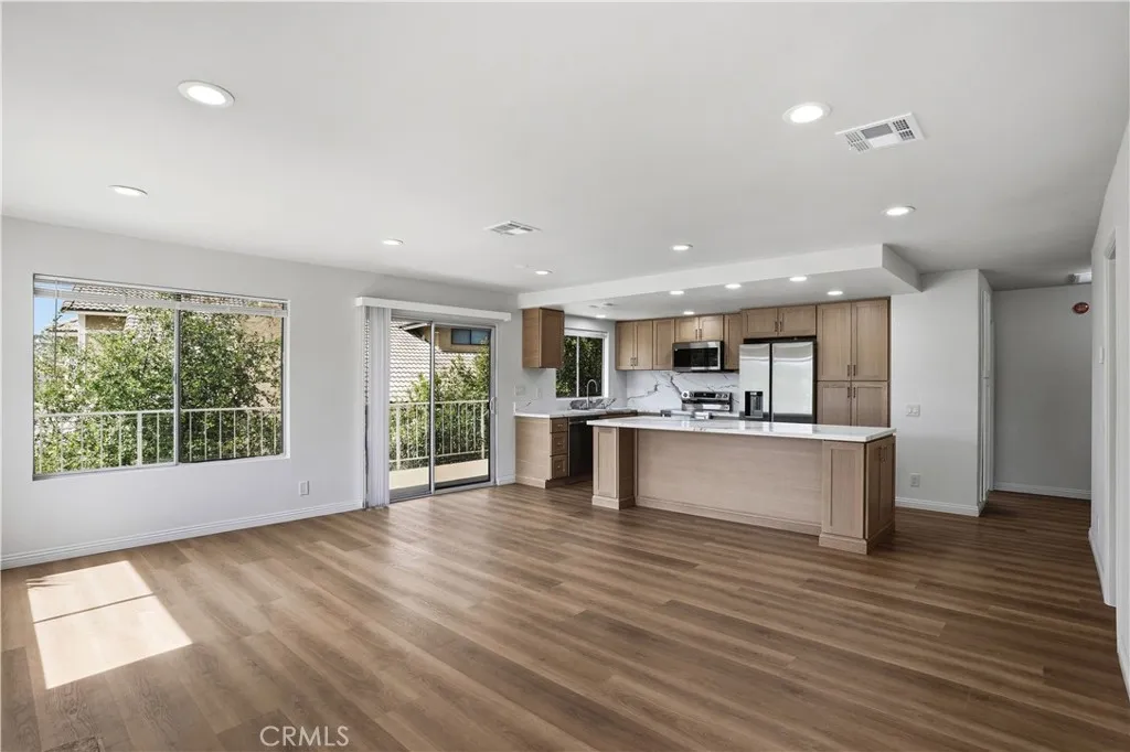 22082 Loch Lomond Drive, Canyon Lake, California 92587 home-pic-7