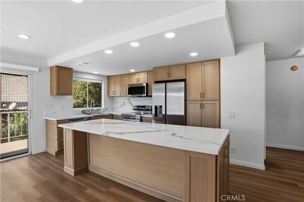 22082 Loch Lomond Drive, Canyon Lake, California 92587 home-pic-12