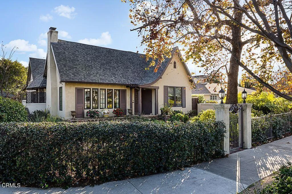 3364 Yorkshire Road, Pasadena, California 91107 home-pic-2