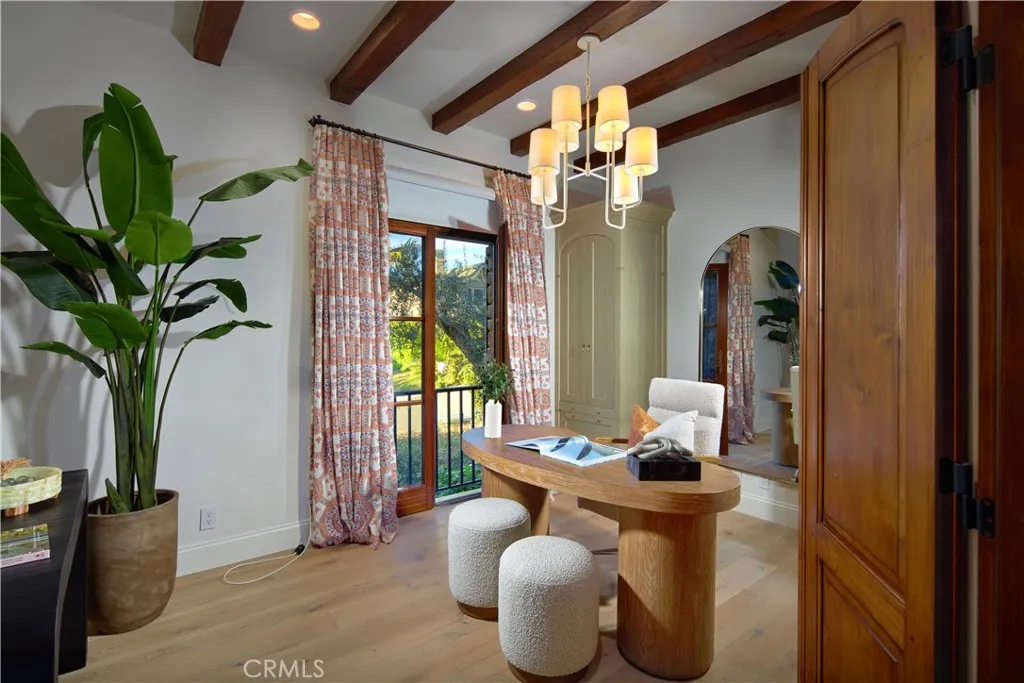 1302 Skyline Drive, Laguna Beach, California 92651 home-pic-11
