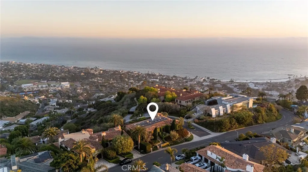 1302 Skyline Drive, Laguna Beach, California 92651 home-pic-40