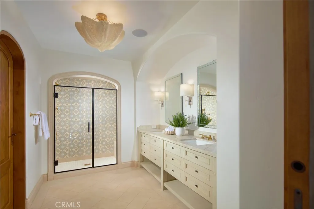 1302 Skyline Drive, Laguna Beach, California 92651 home-pic-23