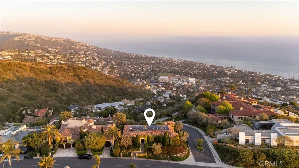 1302 Skyline Drive, Laguna Beach, California 92651 home-pic-42