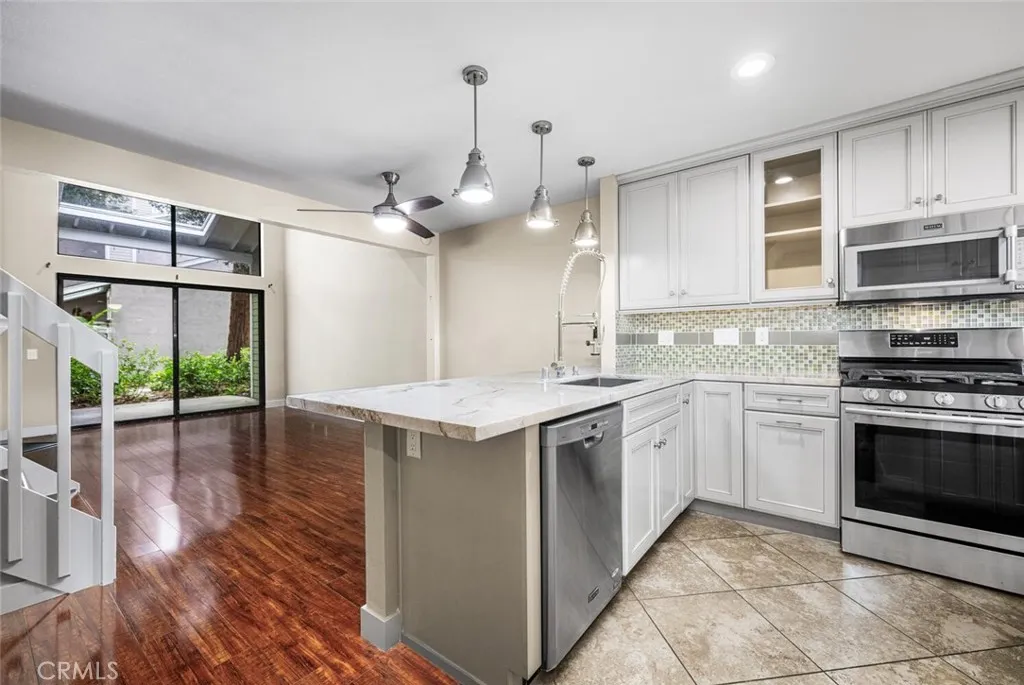 700 E Lake 111, Orange, California 92866 home-pic-1