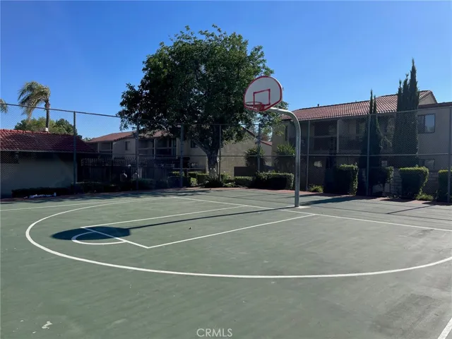 9250 Citrus Ave. E, Fontana, California 92335