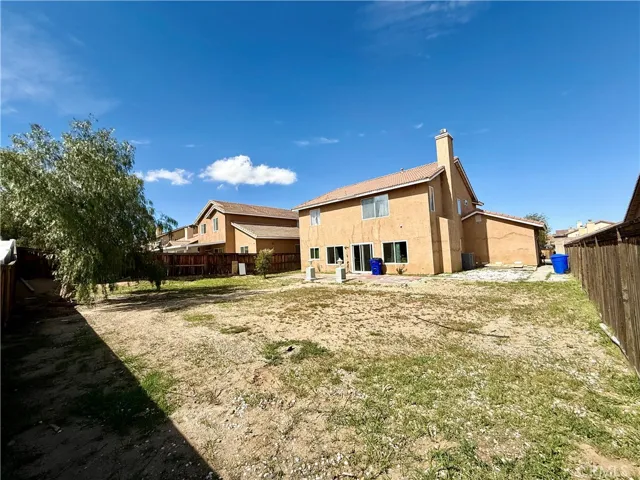 huge park-like backyard ideal for pool/spa or playground set up