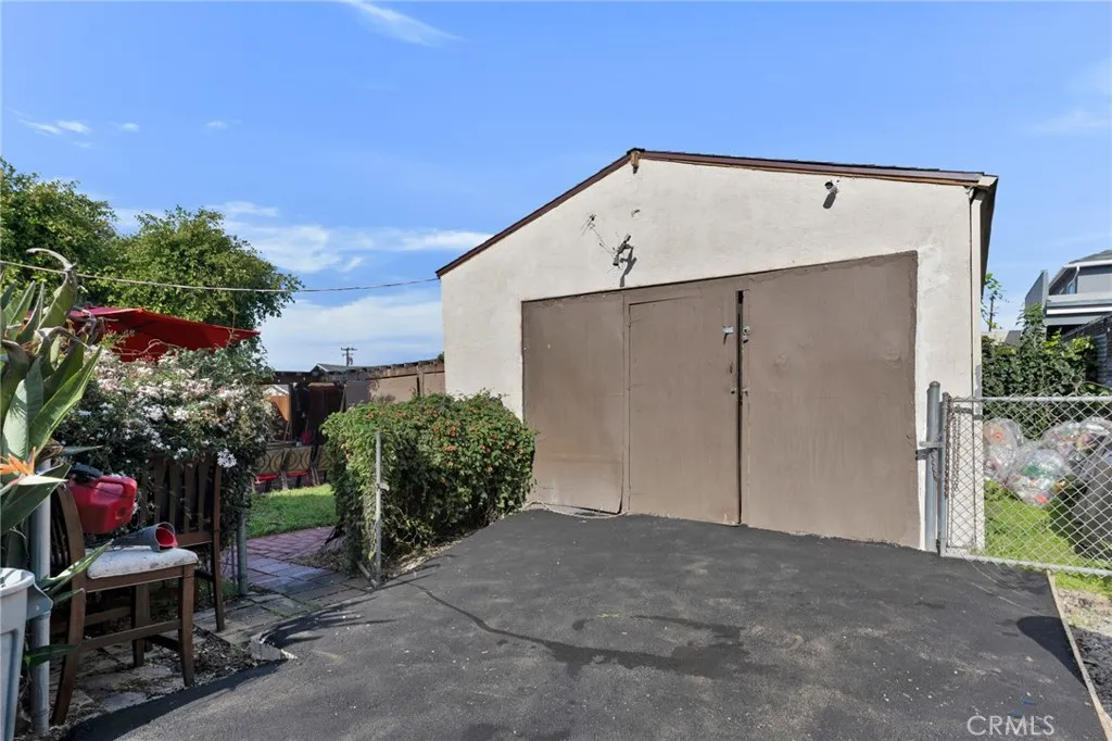 213 E Hazel, Inglewood, California 90302 home-pic-22