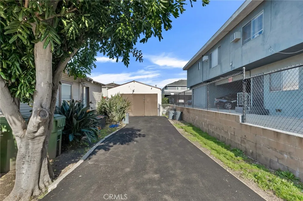 213 E Hazel, Inglewood, California 90302 home-pic-21