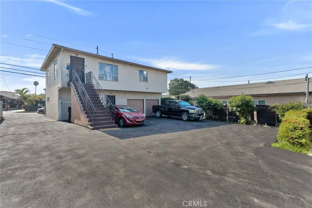 213 E Hazel, Inglewood, California 90302 home-pic-5