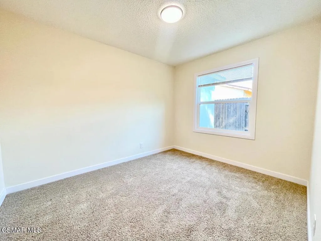 6334 Caroline Avenue, Simi Valley, California 93063 home-pic-18