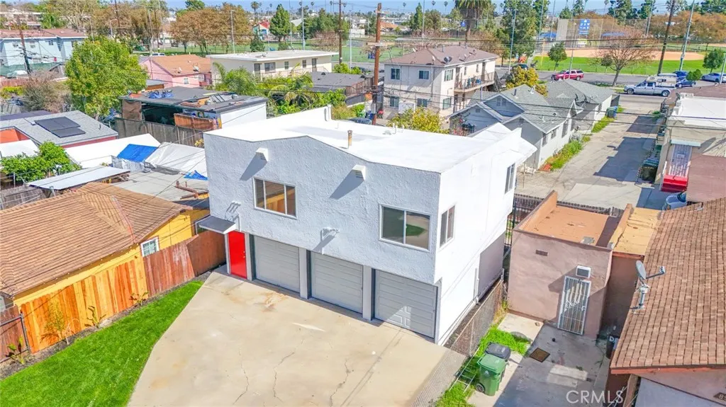 8932 Orchard, Los Angeles, California 90044 home-pic-39