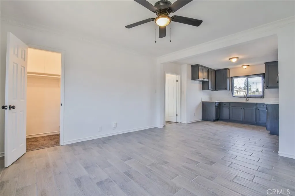 8932 Orchard, Los Angeles, California 90044 home-pic-41