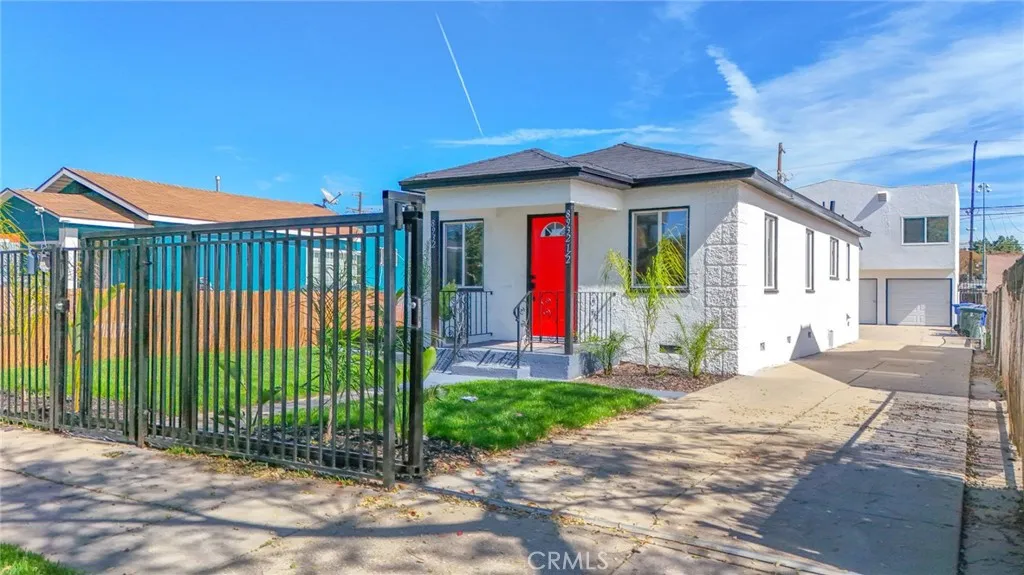 8932 Orchard, Los Angeles, California 90044 home-pic-2