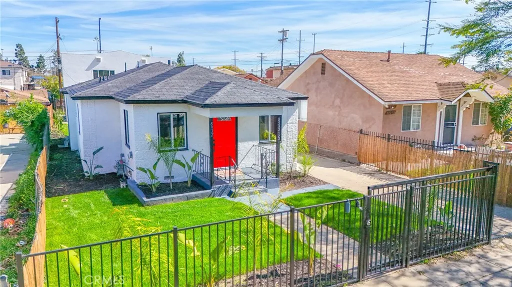 8932 Orchard, Los Angeles, California 90044 home-pic-9