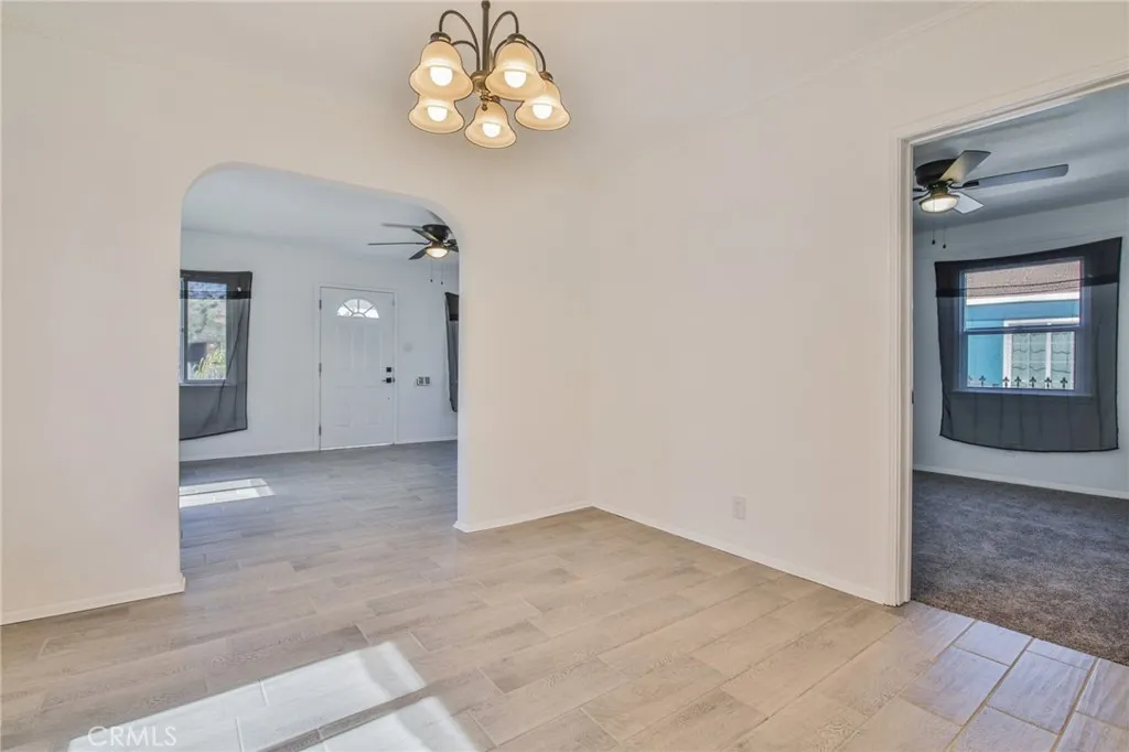 8932 Orchard, Los Angeles, California 90044 home-pic-14