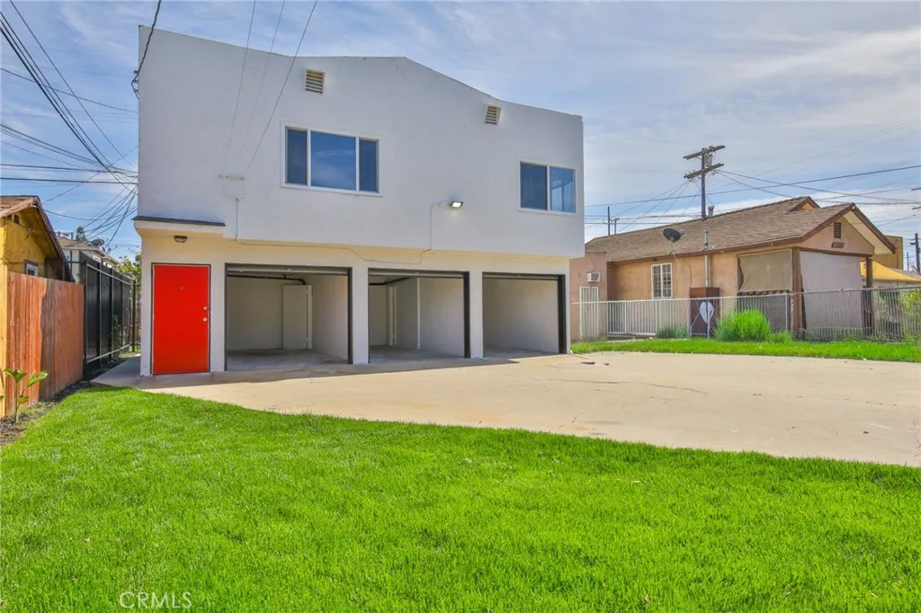 8932 Orchard, Los Angeles, California 90044 home-pic-36