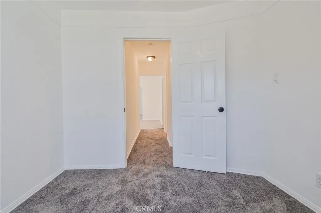 8932 Orchard, Los Angeles, California 90044 home-pic-23