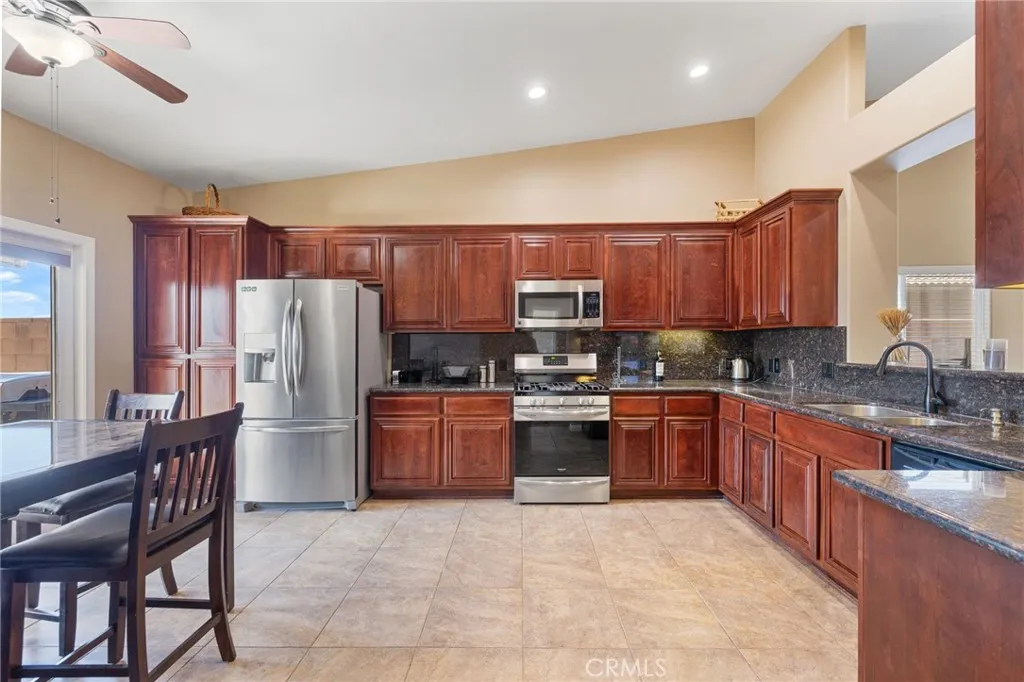 66758 Yucca Drive, Desert Hot Springs, California 92240 home-pic-24