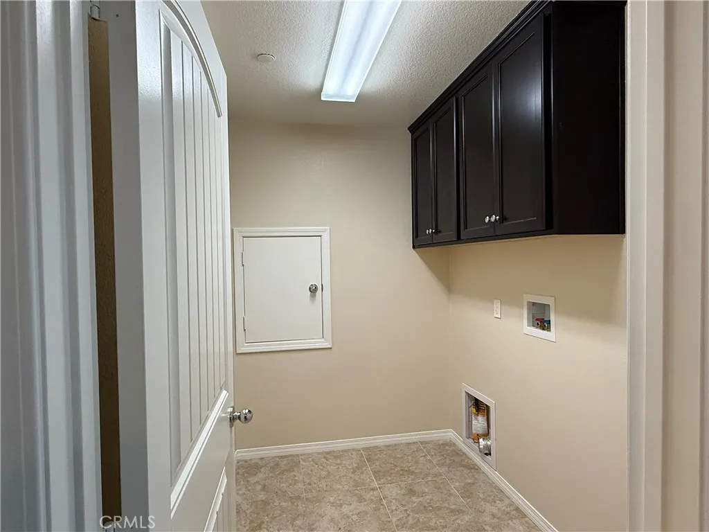 7435 Silver Saddle Ct., Eastvale, California 92880 home-pic-9