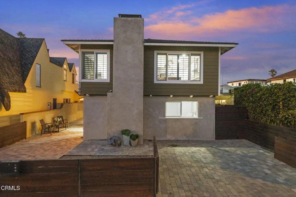 1199 New Bedford Court, Ventura, California 93001 home-pic-1