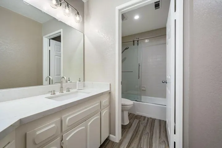 48-web-or-mls-ACRywayPl_OPMG_1125_048