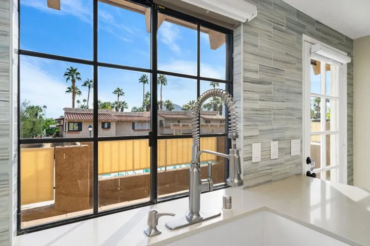 30-web-or-mls-ACRywayPl_OPMG_1125_030