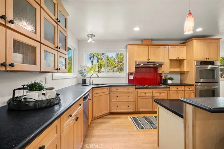 25 Encanto Drive, Rolling Hills Estates, California 90274