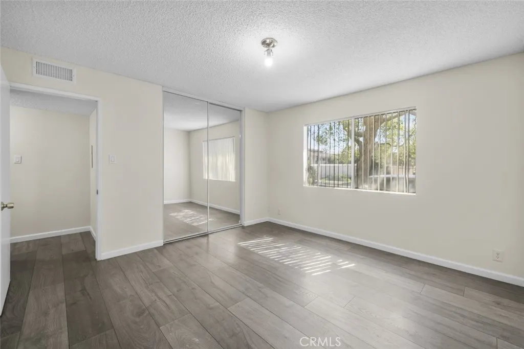 18555 Collins Street C18, Tarzana, California 91356 home-pic-13