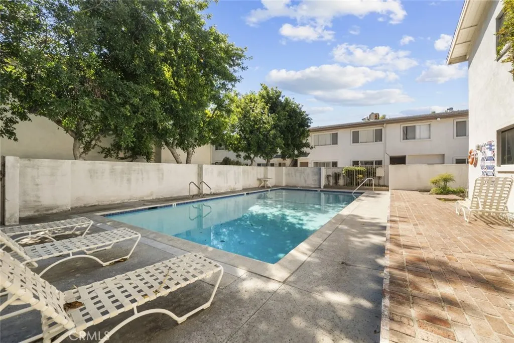 18555 Collins Street C18, Tarzana, California 91356 home-pic-30
