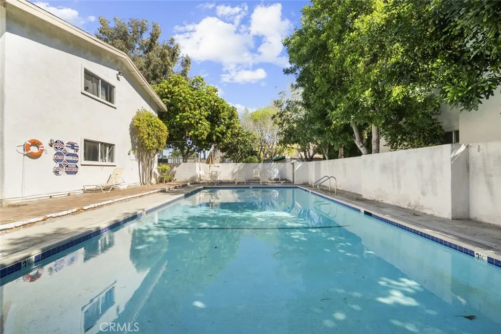 18555 Collins Street C18, Tarzana, California 91356 home-pic-27