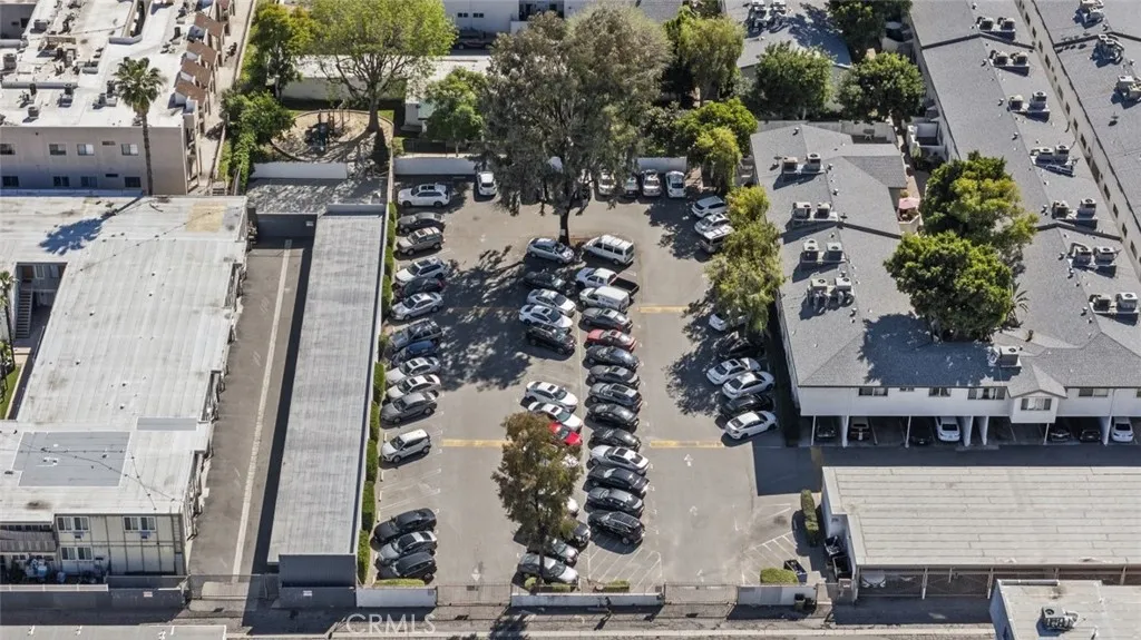 18555 Collins Street C18, Tarzana, California 91356 home-pic-38