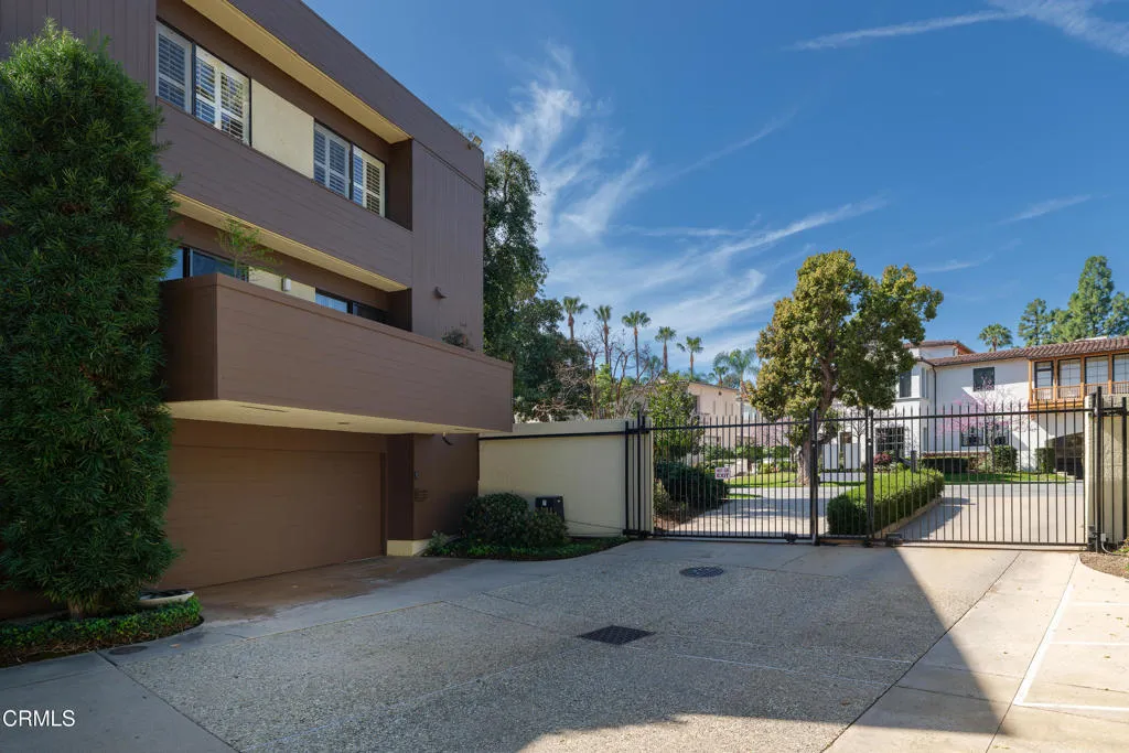 1 S Orange Grove Boulevard 1, Pasadena, California 91105 home-pic-55