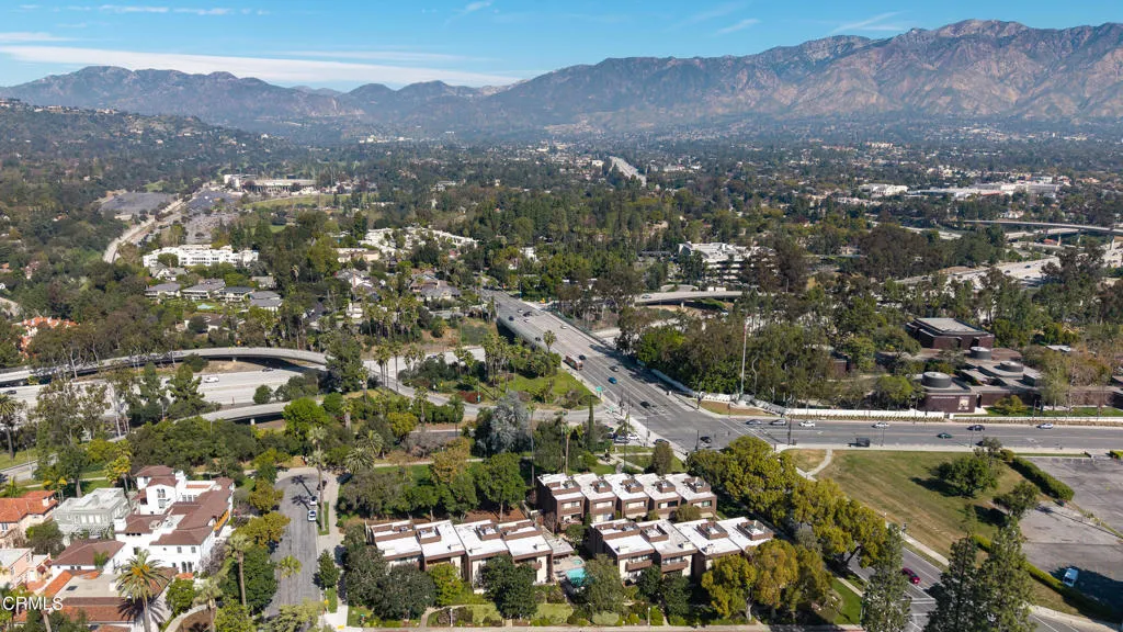 1 S Orange Grove Boulevard 1, Pasadena, California 91105 home-pic-66