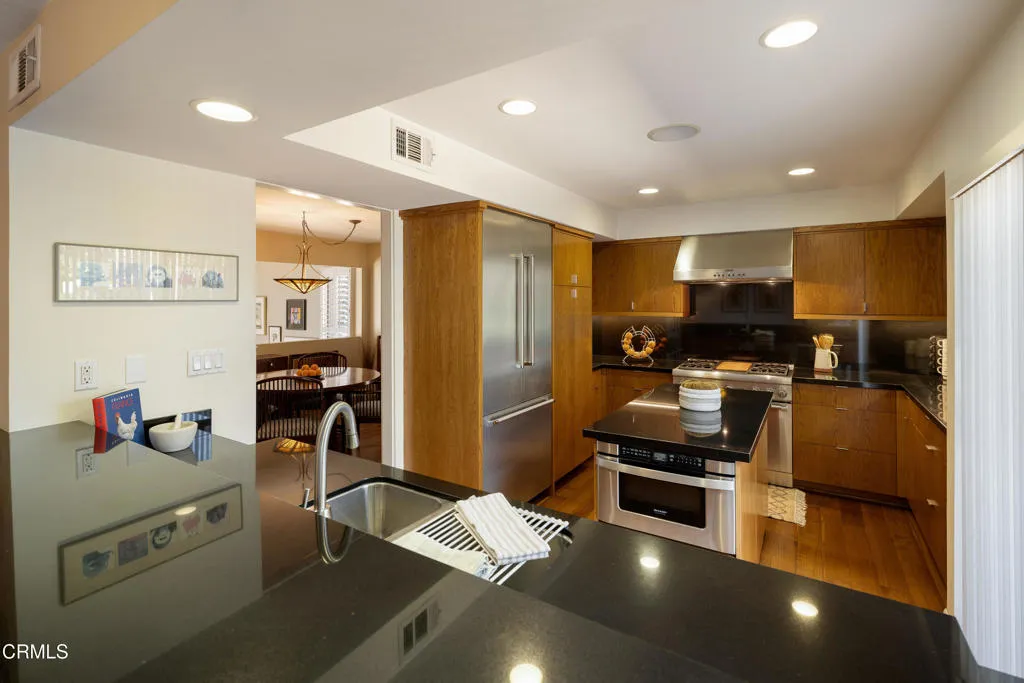 1 S Orange Grove Boulevard 1, Pasadena, California 91105 home-pic-29
