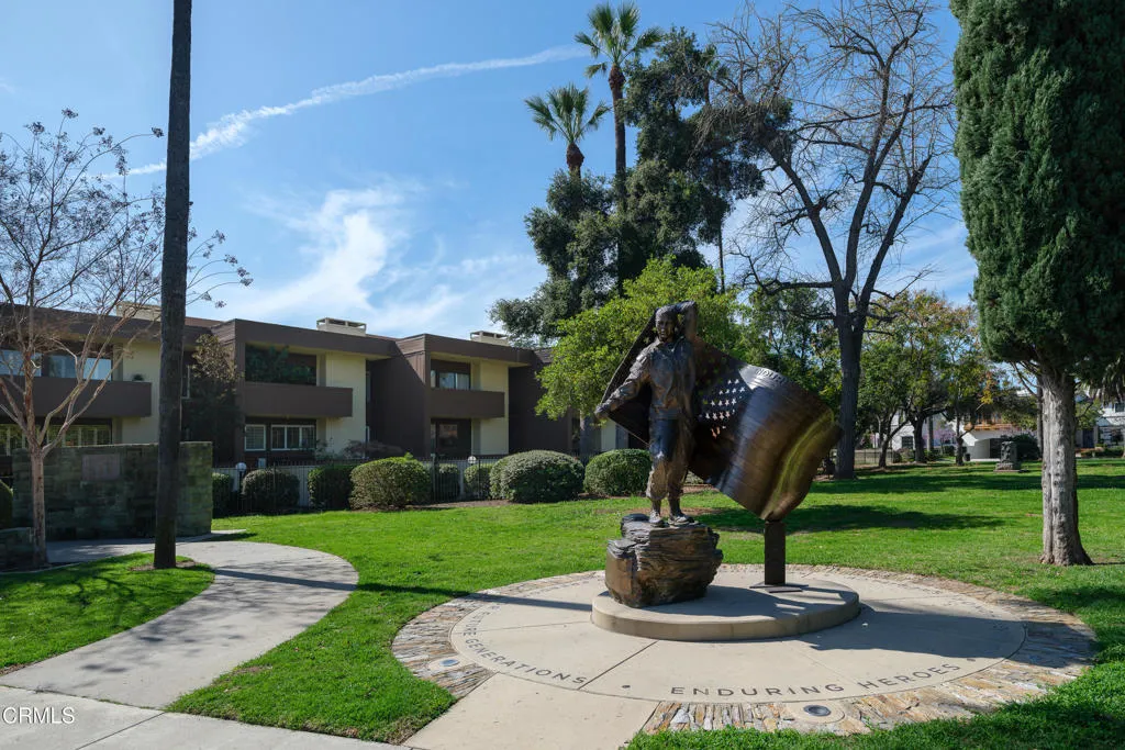 1 S Orange Grove Boulevard 1, Pasadena, California 91105 home-pic-61