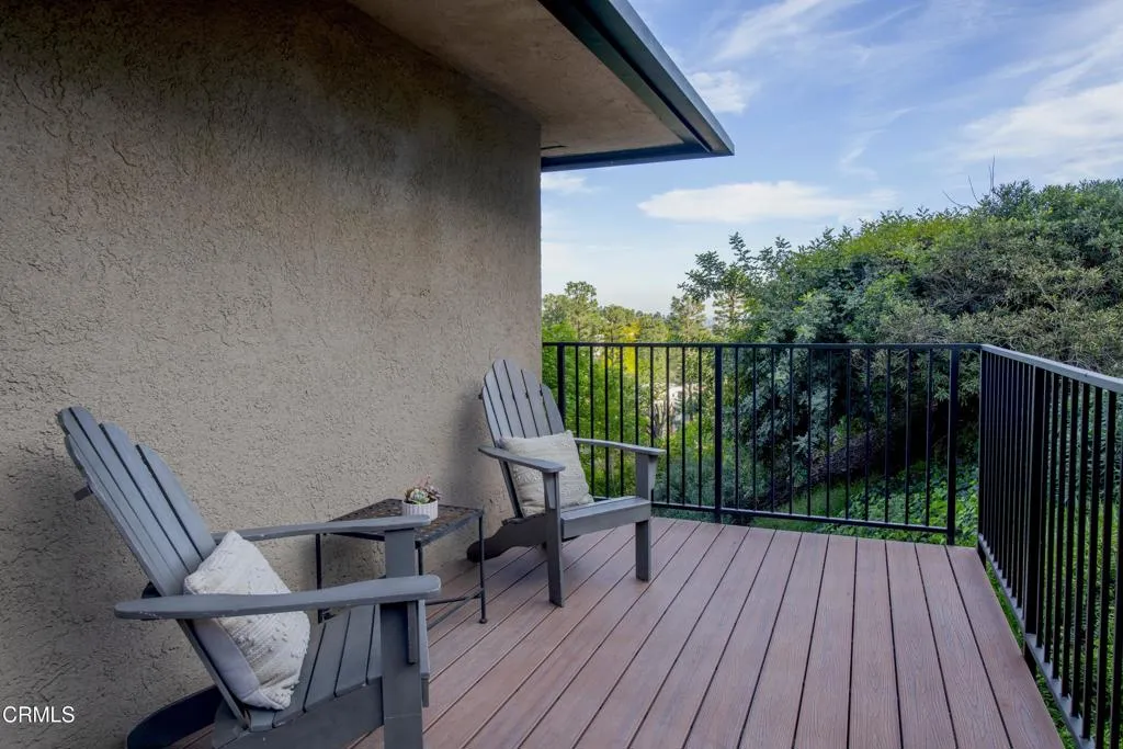 main house side deck