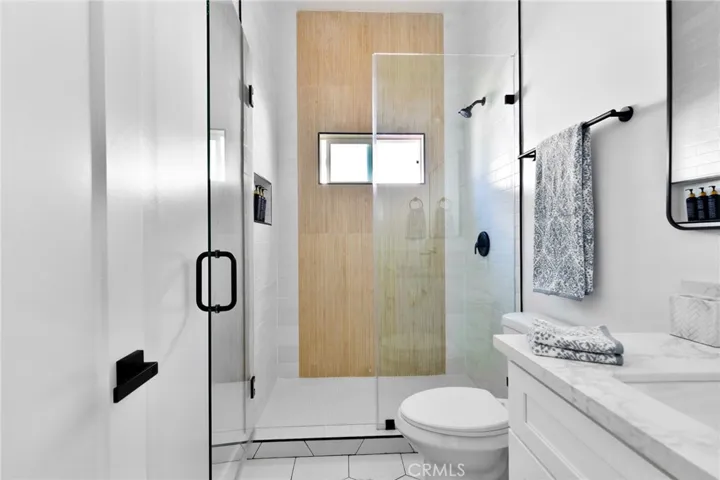 ADU BATH 1