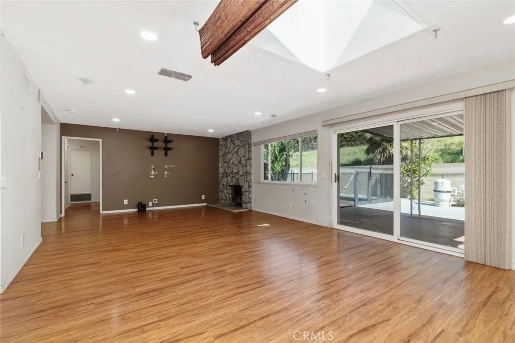 940 Cheyenne, Costa Mesa, California 92626 home-pic-6