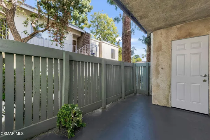 5700 Etiwanda Ave  -  HsHProd-21