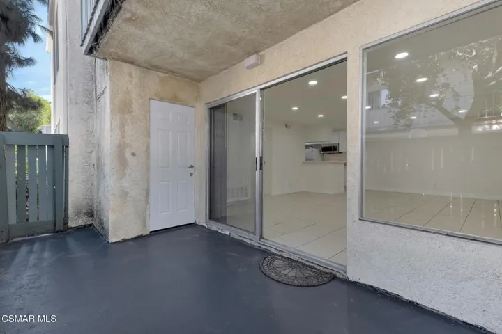 5700 Etiwanda Ave  -  HsHProd-20