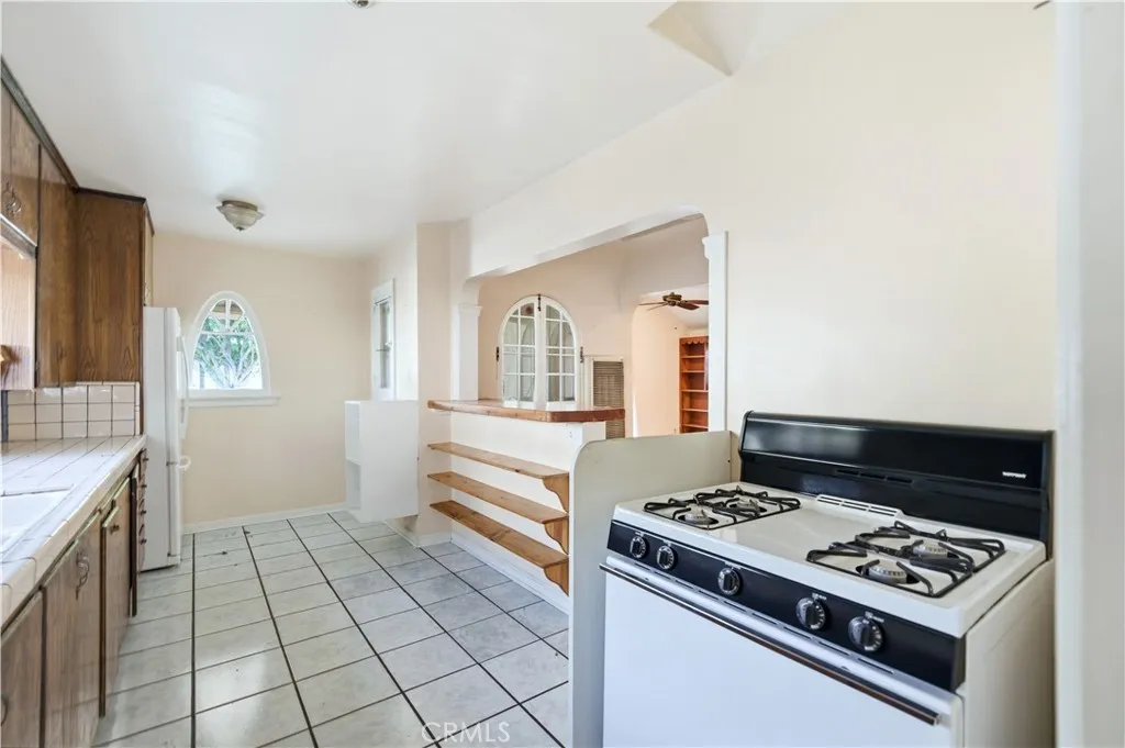 15109 Alburtis Avenue, Norwalk, California 90650 home-pic-8
