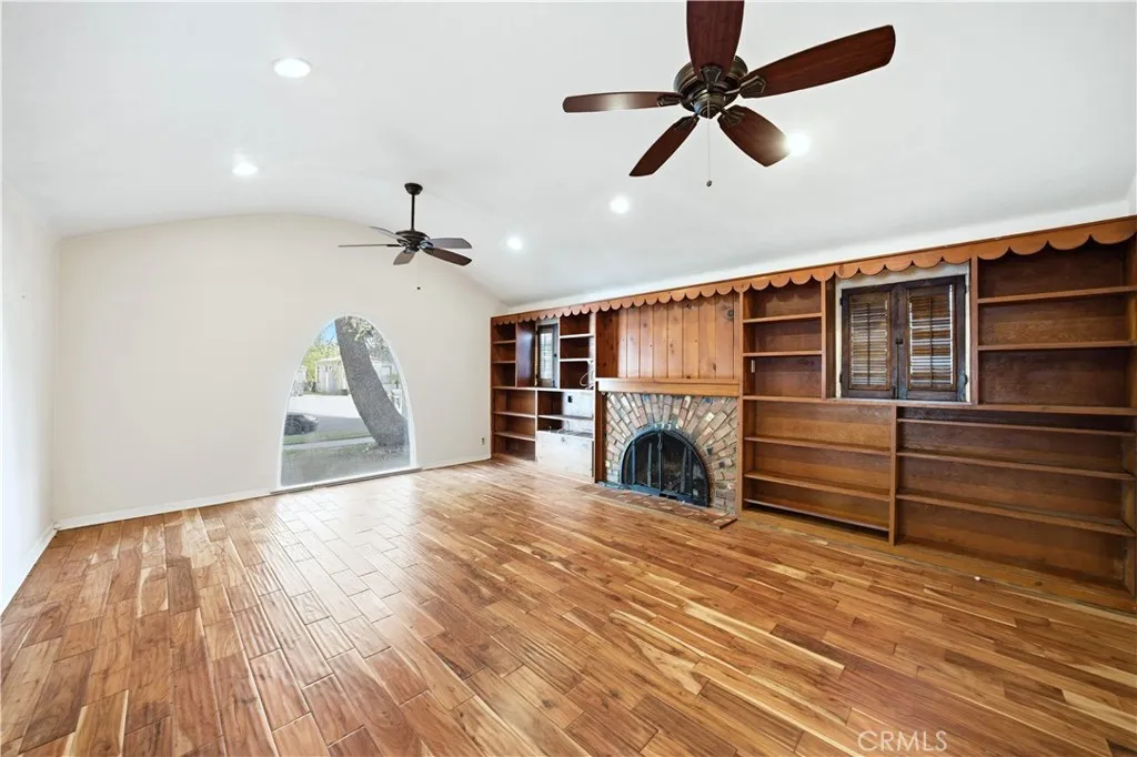 15109 Alburtis Avenue, Norwalk, California 90650 home-pic-4